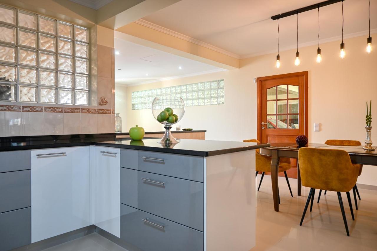 Villa Mendonca, A Home In Madeira Canhas エクステリア 写真