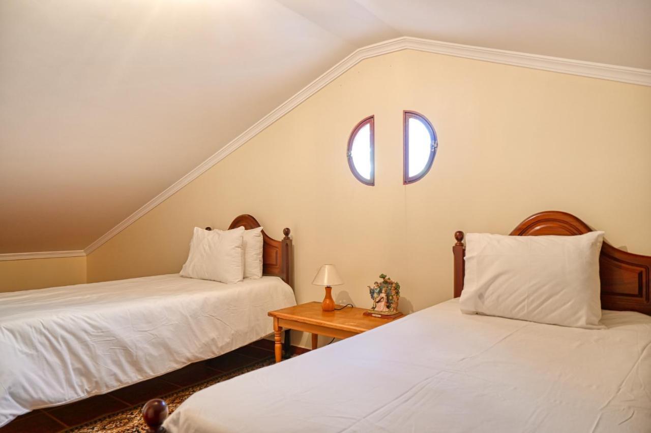 Villa Mendonca, A Home In Madeira Canhas エクステリア 写真